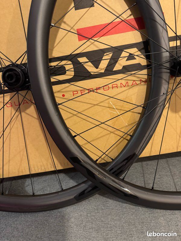 Roue Arrière Carbone 700C – Disque, Fixie – Moyeu Novatec – Vélo Piste Ou Route