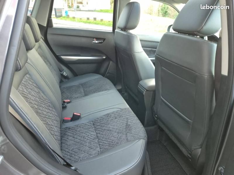 Suzuki Vitara 1.4 Boosterjet Hybrid 110ch Style Auto MY25 (image 13)