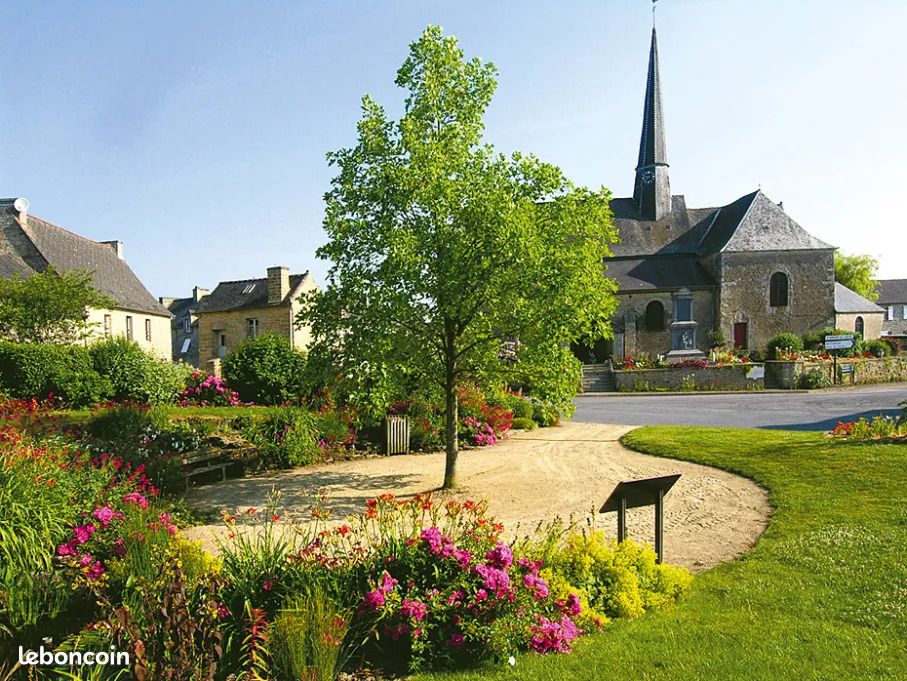 Terrain 535 m² Saint Juvat · à Saint-Juvat · 28 200 €