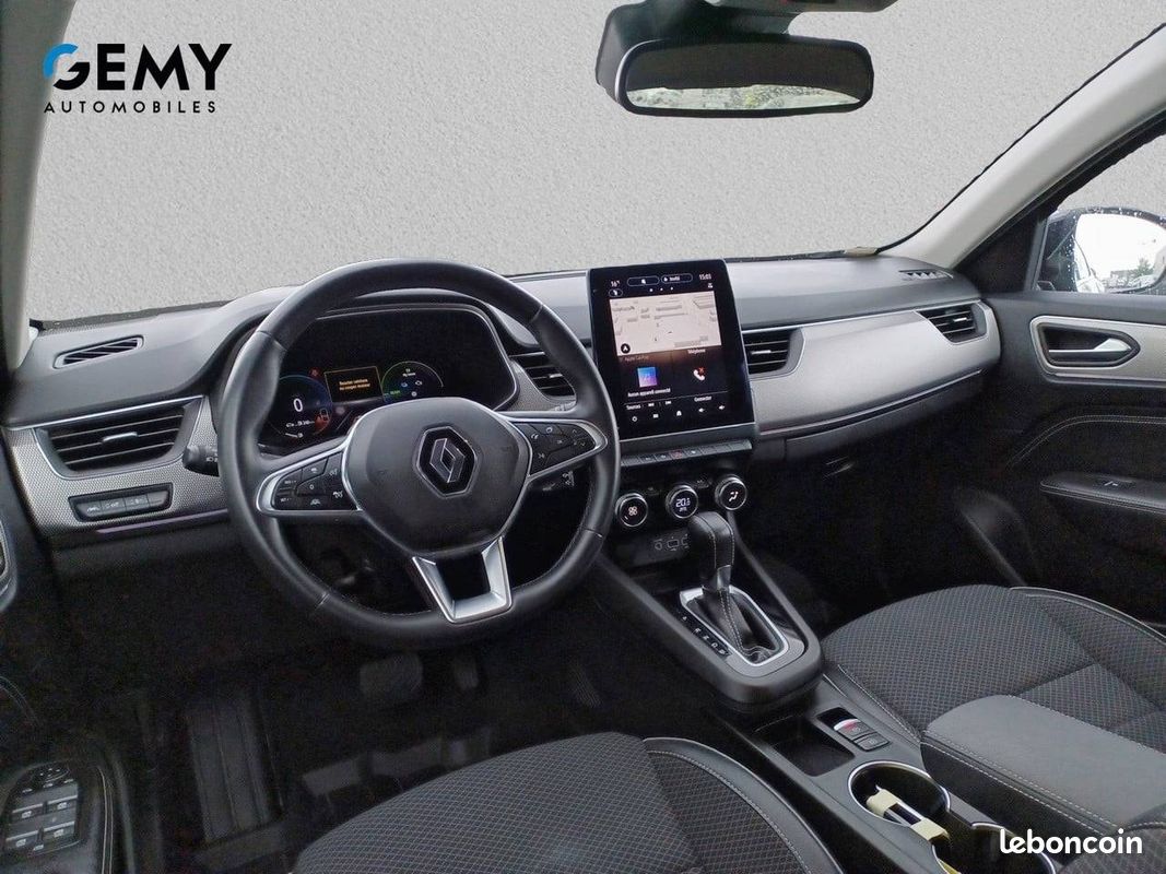 RENAULT Arkana E-Tech hybride 145 - 22 Techno (image 8)