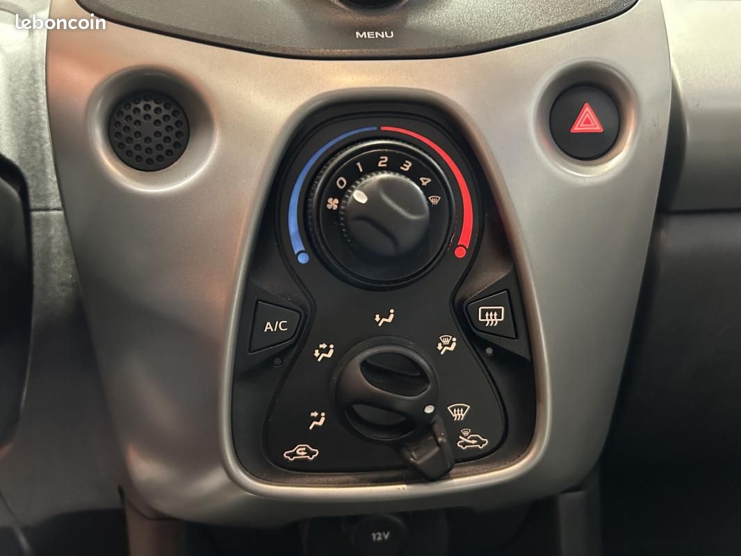 Peugeot 108 1.0 VTi 69 Active Top (image 19)