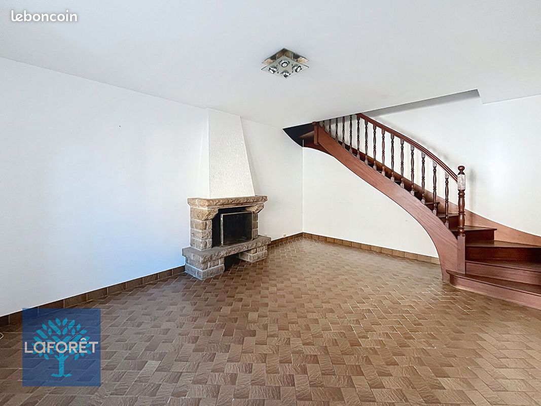 Maison 4 pièces 78 m² · à La Bazouge-du-Désert · 78 m² · 500 €/mois