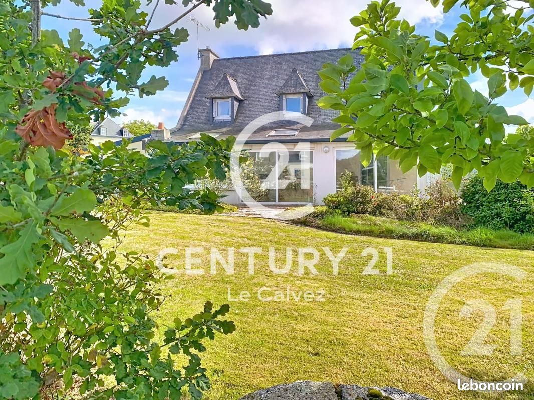 Maison 8 pièces 125 m² · à Châtelaudren-Plouagat · 125 m² · 235 000 €