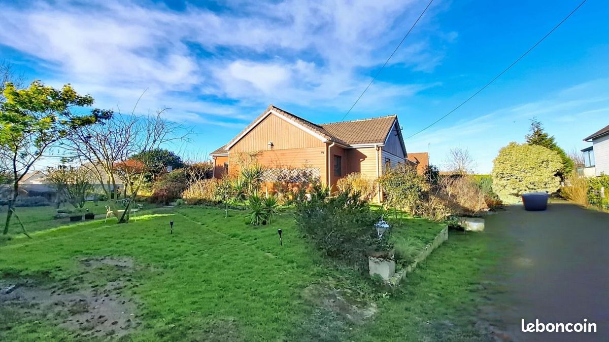 Maison 6 pièces 128 m² · à Port-en-Bessin-Huppain · 128 m² · 345 000 €