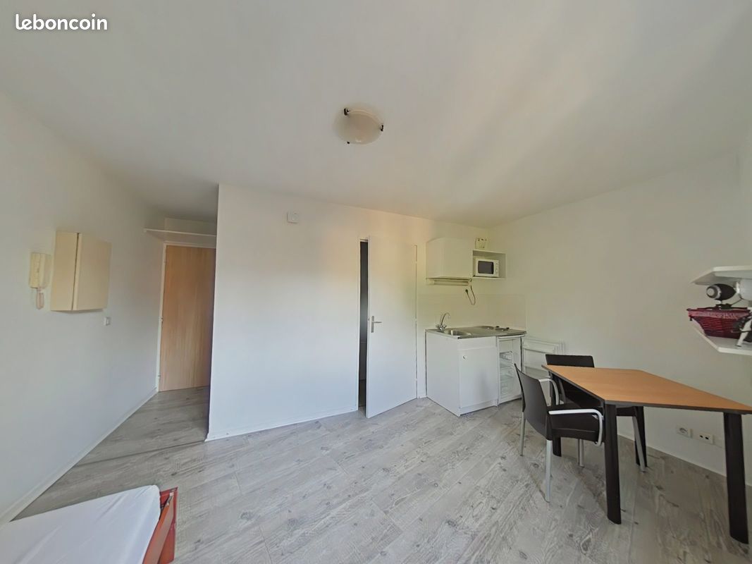 Appartement 1 pièce 19 m² · à Saint-Étienne · 19 m² · 350 €