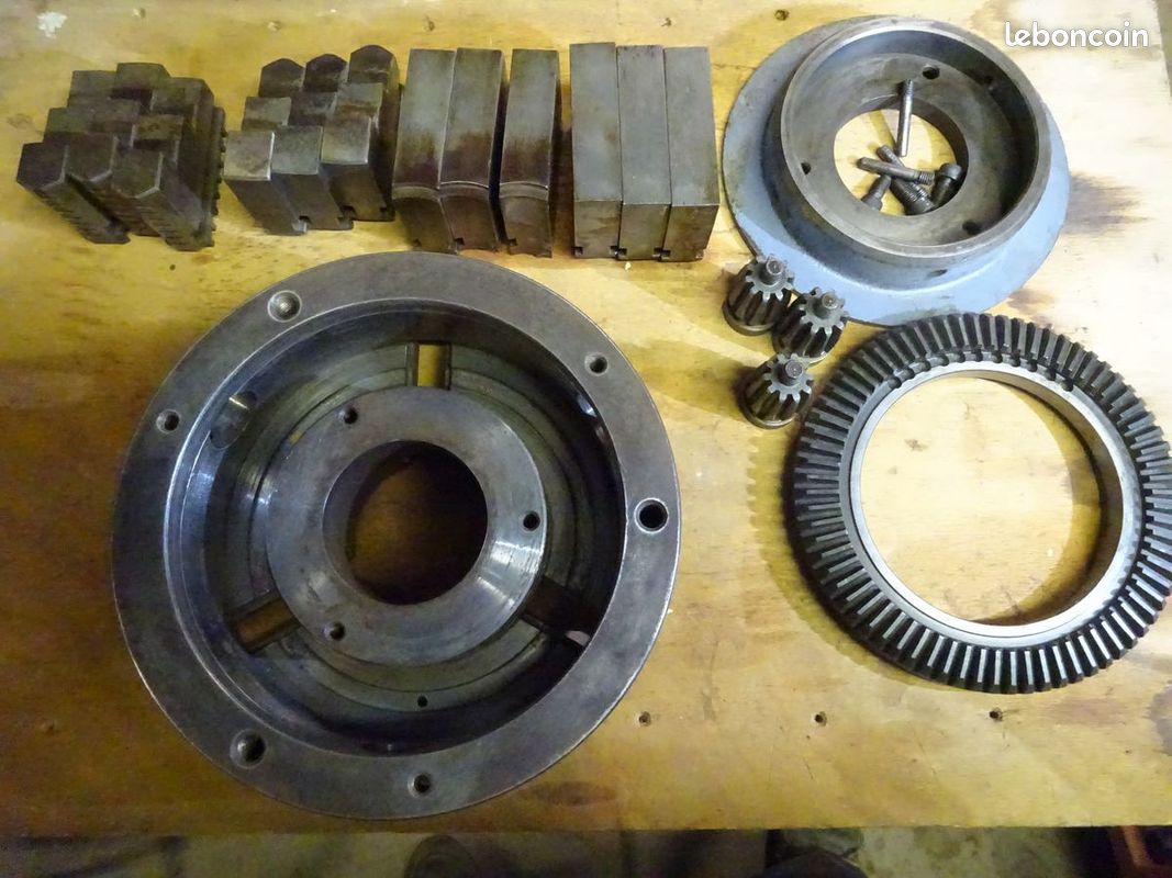 Mandrin 3 mors, marque "pro" ROHM, Ø 250mm, acier, serrage concentrique, avec mors durs monoblocs inter et exter + 2 jeux mors doux (image 6)