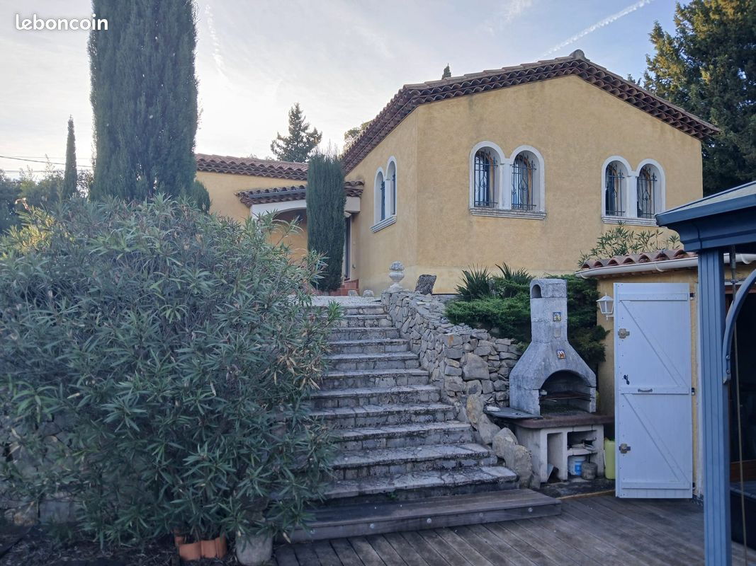 Location Villa (image 3)