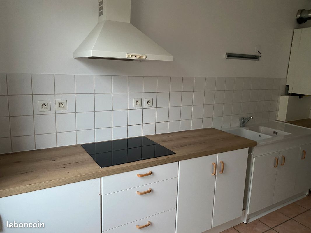 Appartement a louer decines-charpieu - 3 pièce(s) - 69 m2 - Surfyn