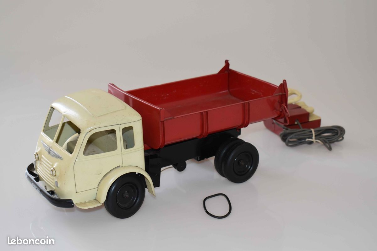 RARE ! CIJ LES JOUETS RENAULT CAMION BENNE
