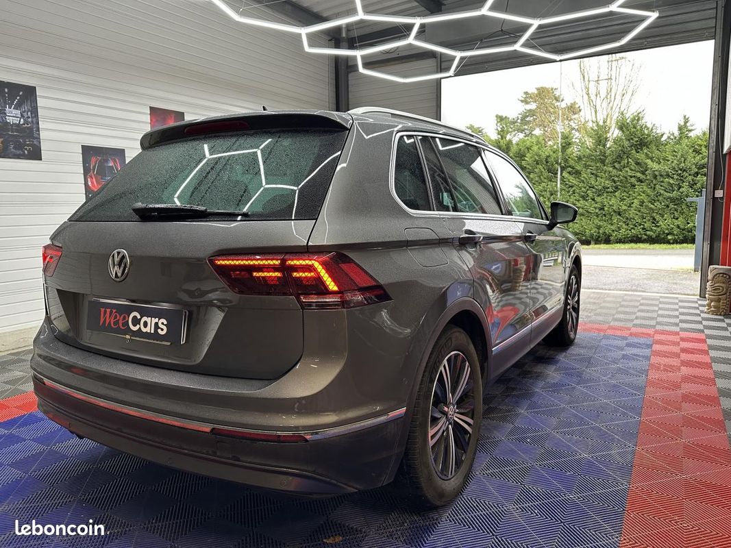 VOLKSWAGEN TIGUAN 2.0 16V TDI BlueMotion - 150 - BV DSG 7 2016 Carat Exclusive PHASE 1 (image 18)
