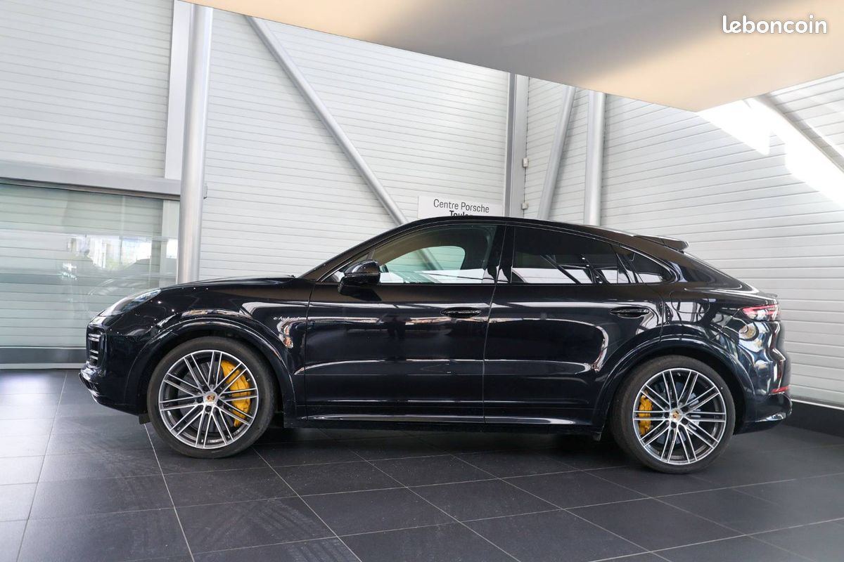 PORSCHE Cayenne Coupe E-Hybrid 4.0 V8 680 ch Tiptronic BVA Turbo S (image 2)