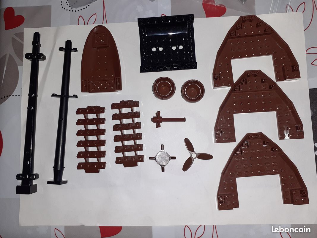 47 - LEGO pièces divers pour bateau (image 1)