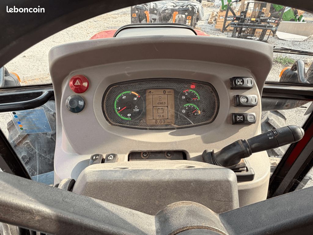 Case IH FARMALL 85A (image 17)