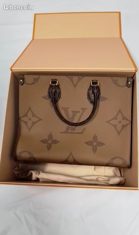 Bonnet, bob, béret Louis Vuitton d'occasion - Annonces accessoires et  bagagerie leboncoin