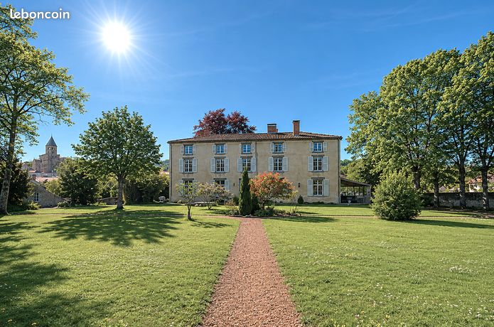 Propriété 9 pièces 300 m²
