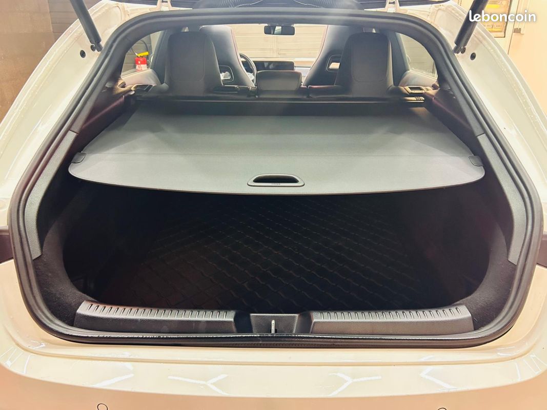MERCEDES Classe CLA 220 AMG Line Shooting Brake – 190 ch – Toit Pano – Garantie 2026 – Suivi Mercedes - Finition AMG Line (image 19)