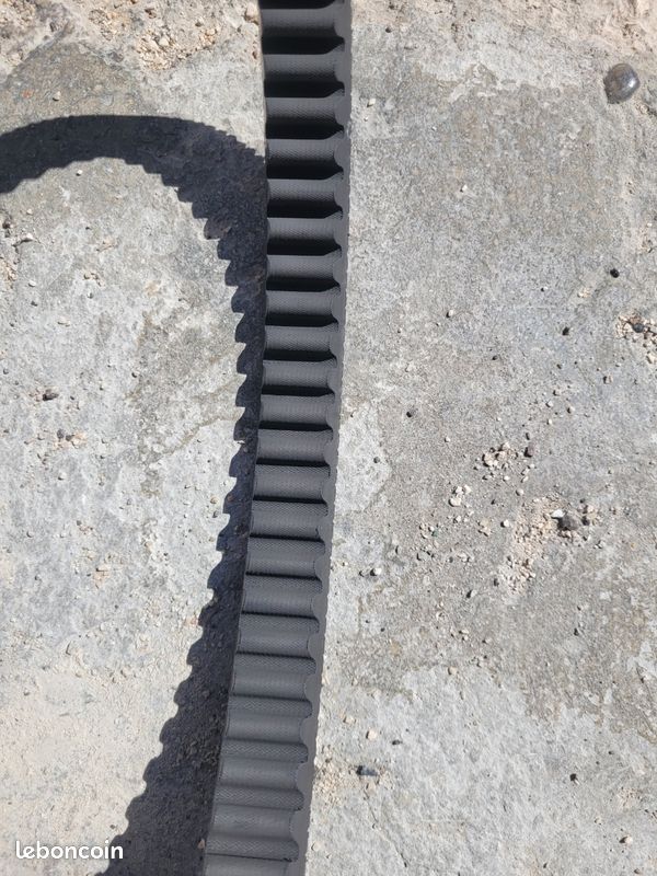 COURROIE CRANTÉE ADAPTÉ pour Honda HF2415 Tracteur de pelouse EUR 65,90