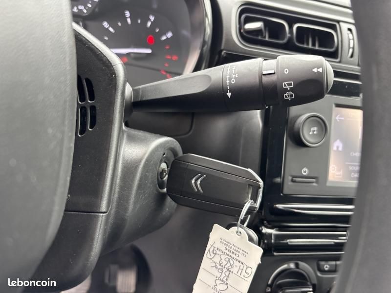 Citroen C3 1.2 PureTech 83ch S&S Feel 122-123g (image 16)