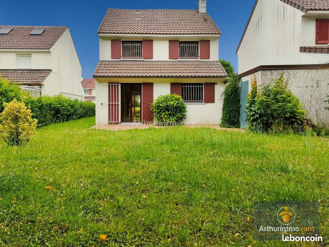 Maison 6 pièces 97 m² · à Évry-Courcouronnes · 97 m² · 300 000 €