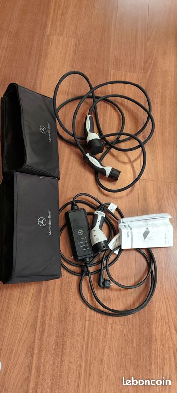 2 câbles de recharge Mercedes d'origine (Mode 2 + Type 2) avec pochettes – Excellent état (image 1)