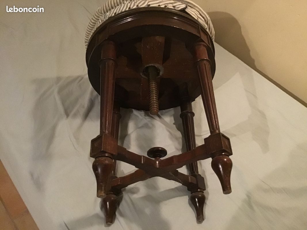Tabouret de piano (image 1)