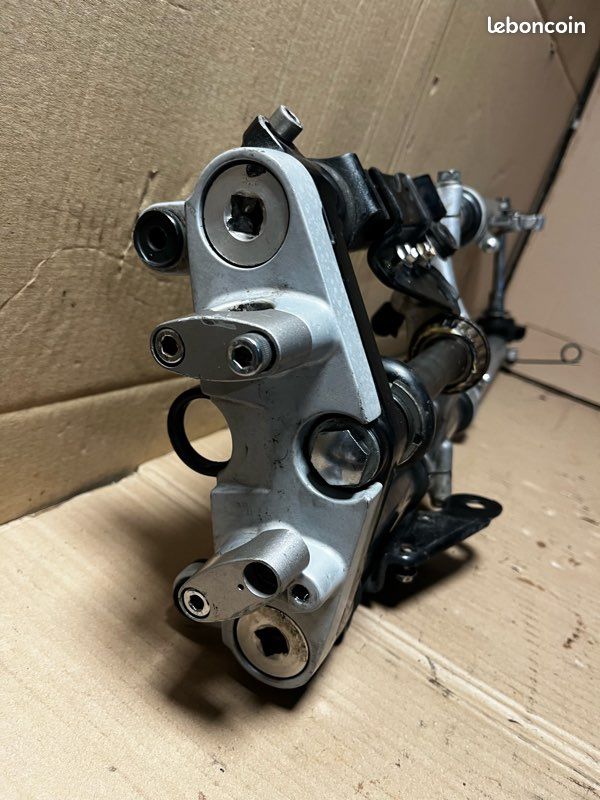 Téte de fourche SUZUKI 500 GSE type GM51A an 1997