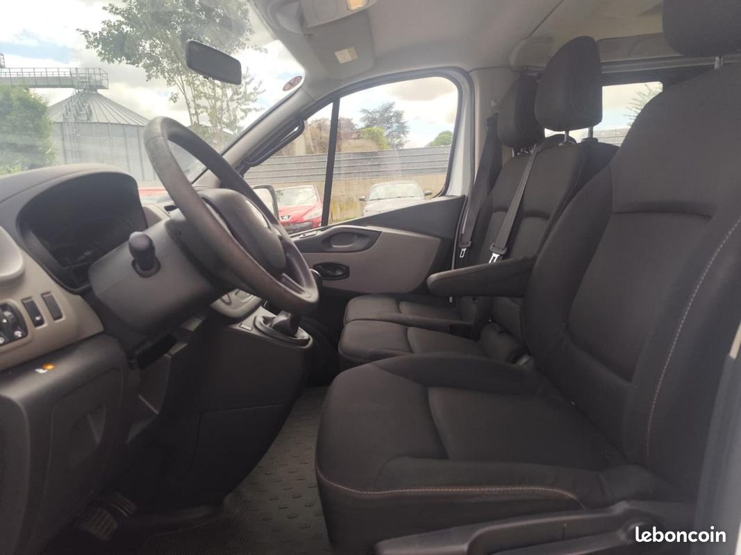 RENAULT TRAFIC Combi L2H1 1.6 dCi 125ch 9 Places (image 12)
