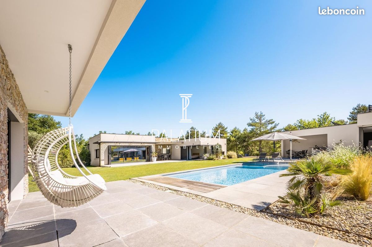 Maison 6 pièces 300 m² · à Gréoux-les-Bains · 300 m² · 1 290 000 €