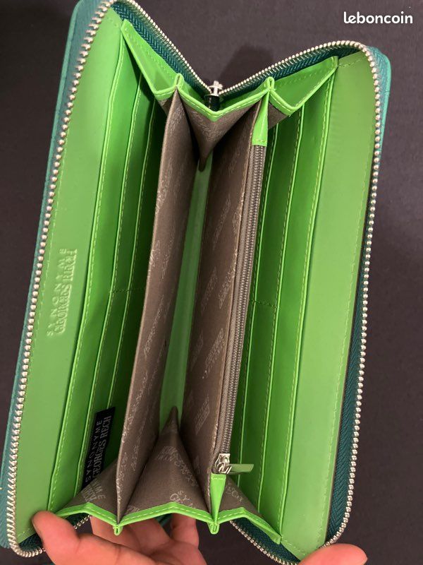 Pochette verte motif crocodile Accessoires Bagagerie