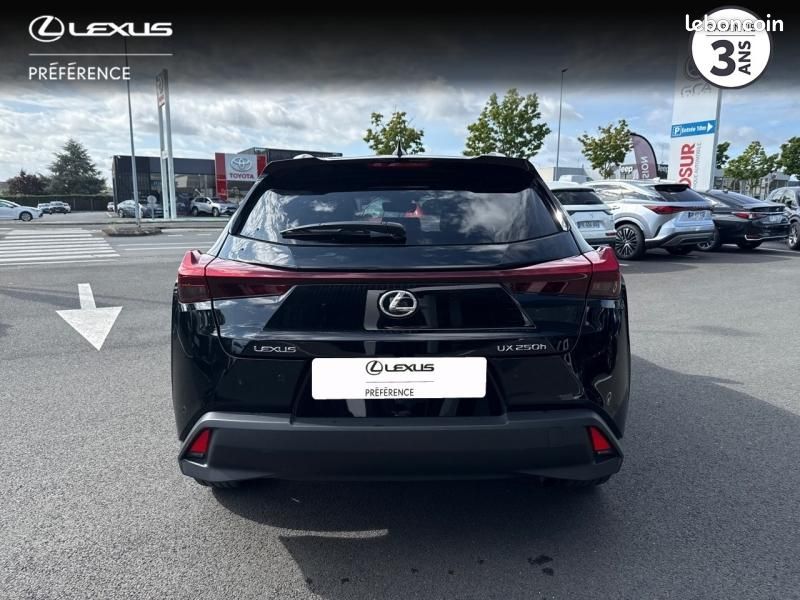 Lexus UX 250h Luxe 2WD (image 4)
