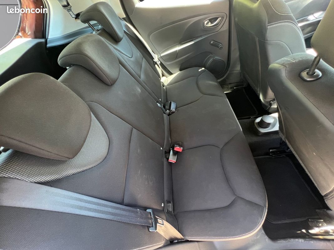 RENAULT CLIO IV dCi 90 Energy eco2 Zen 82g (image 10)