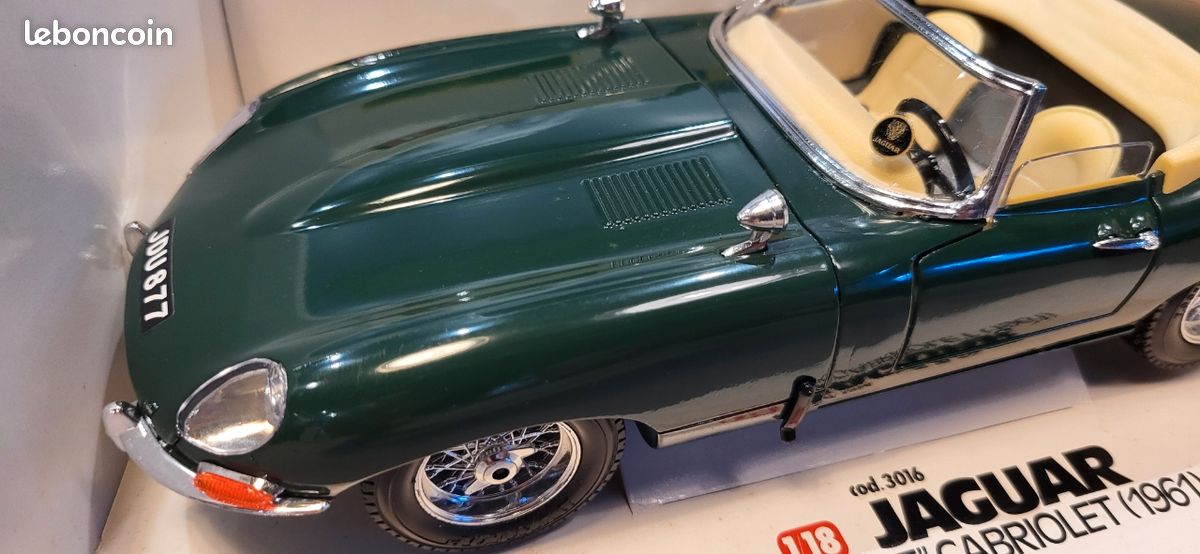 BBurago Jaguar E Cabriolet 1961 (12046
