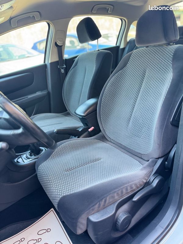 Citroën C4 1.6 HDi 109CH AMBIANCE (image 19)