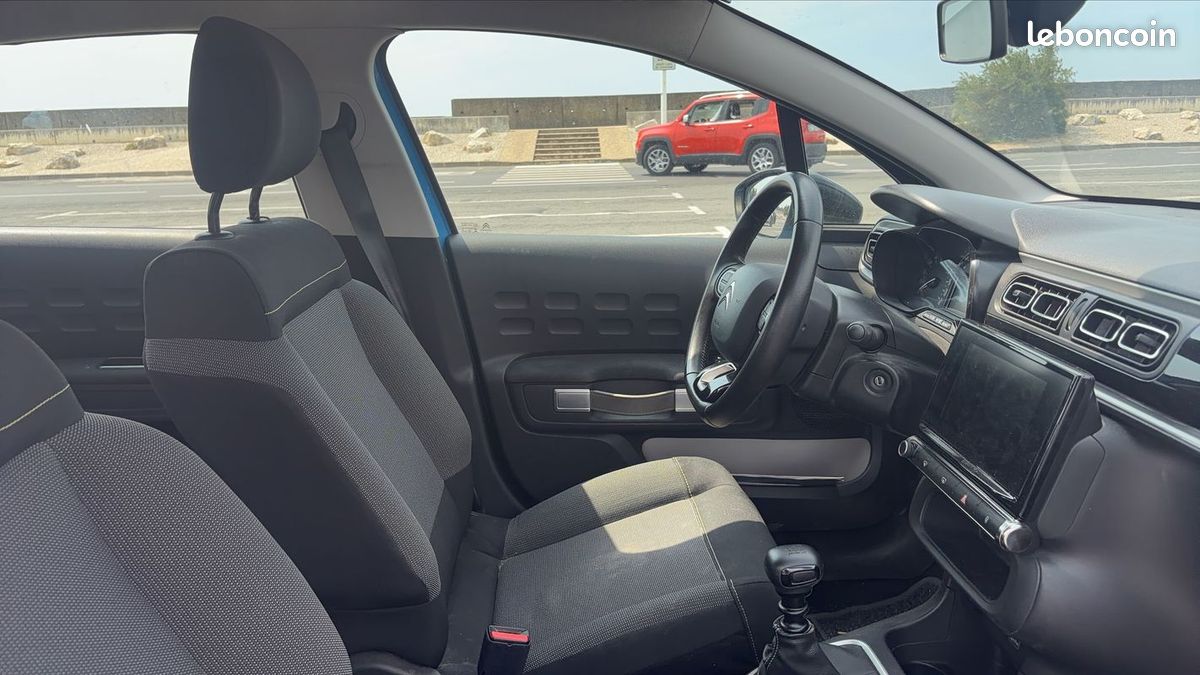 Citroën C3 III 1.2 PureTech 110 Shine (image 25)