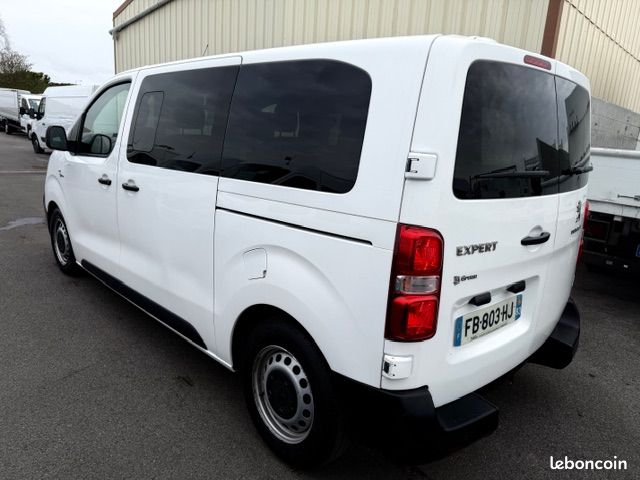 19490 HT - PEUGEOT Expert TPMR 5 places + 1 Fauteuil Roulant HDI 115 Pack Clim 1,6 L - 10/2018 - 129000 kms (image 3)