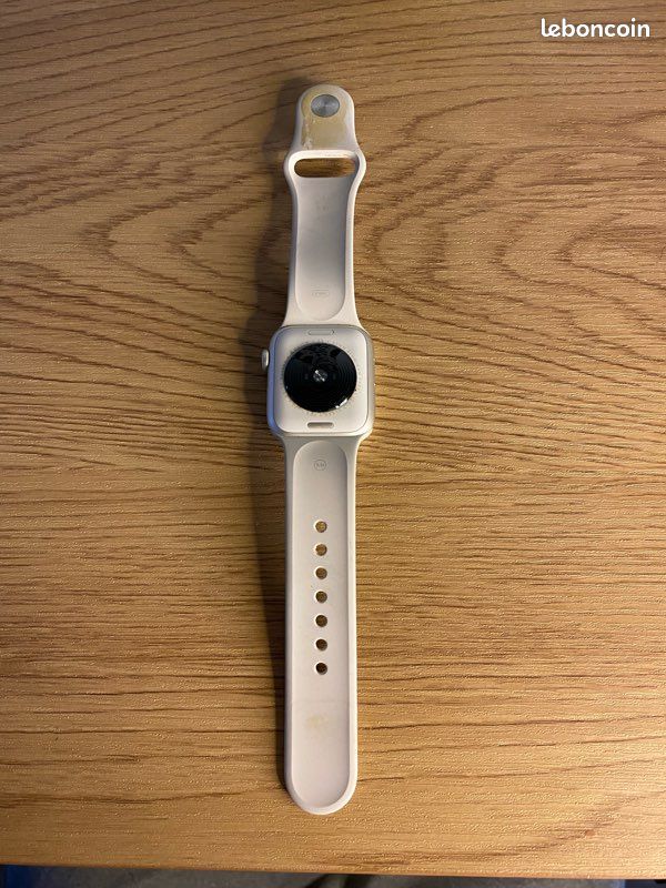 Montre Apple Watch SE (image 2)