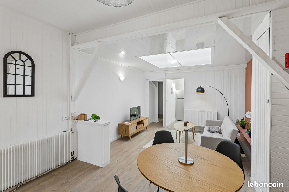 Appartement 5 pièces 14 m² · à Amiens · 14 m² · 460 €