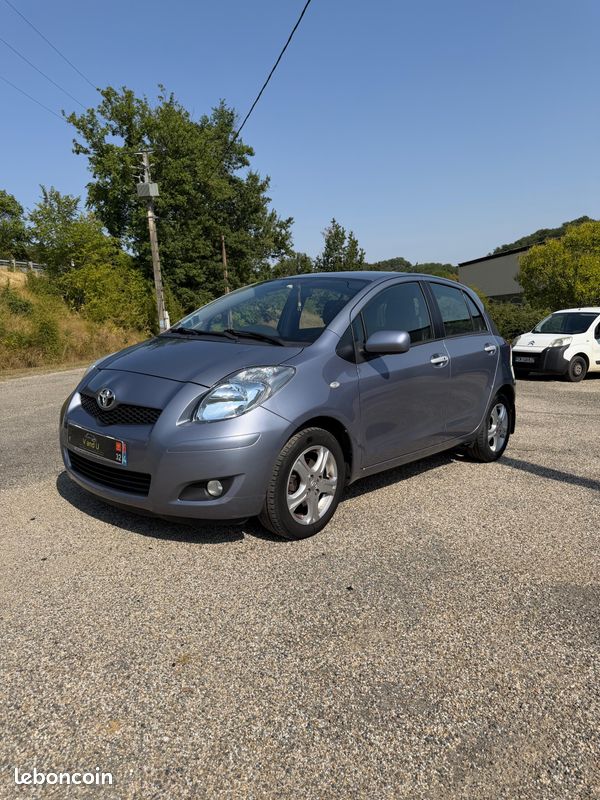 TOYOTA YARIS 1.3 VVT-i 100 DYNAMIC – AUTOMATIQUE (image 4)