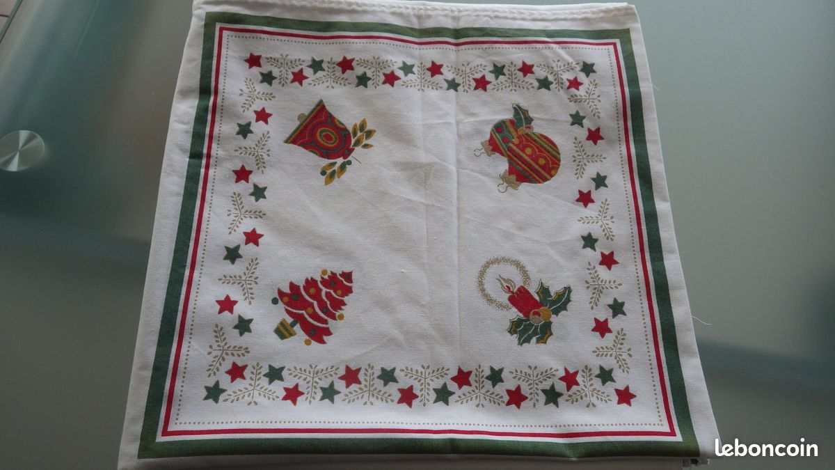 Nappe de Noël 150 x 150cm (image 4)
