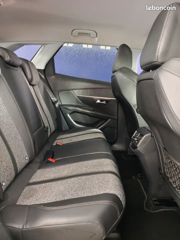 PEUGEOT 3008 1.2 PureTech 130ch Allure EAT6 - 2017 - Suivi complet Peugeot - Climatisation - i-Cockpit - Carplay (image 31)