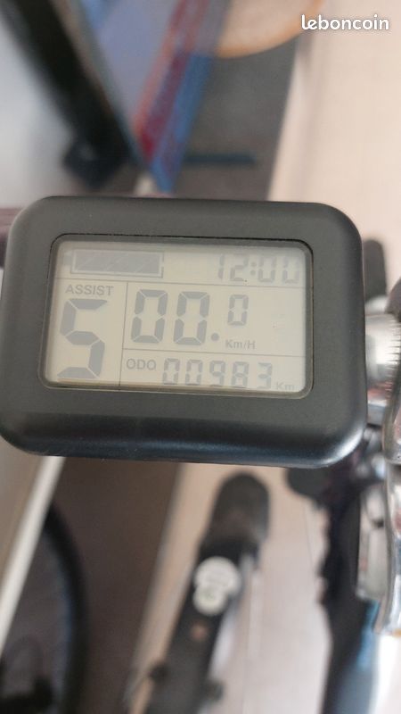 Vélo électrique wayscral équipe d'une fourche télescopique freins à disques mécanique batterie d’origine 36V-10AM cadre taille M jantes en aluminium26" roule parfaitement en très bon état général (image 11)