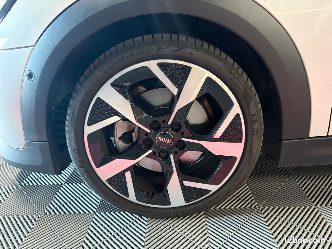 Mini COOPER Cooper C Favoured (image 9)