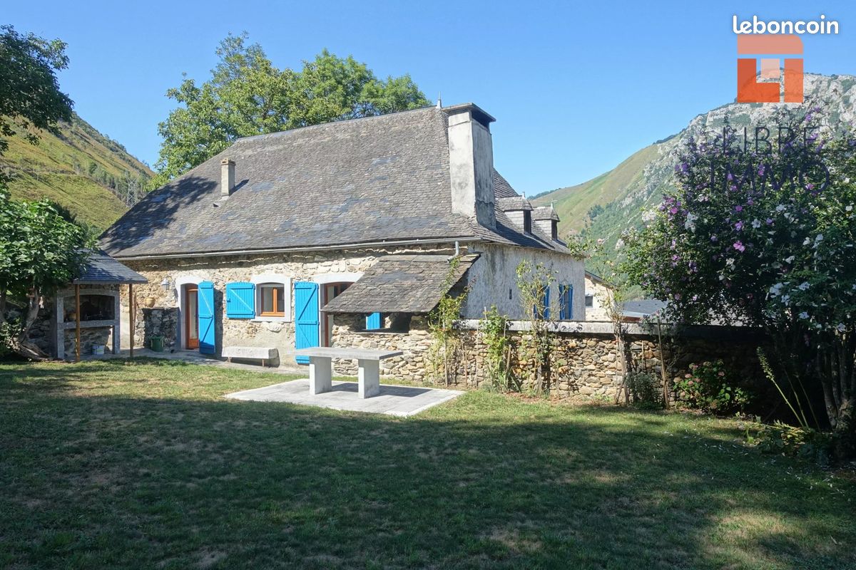 Maison 6 pièces 200 m² · à Gère-Bélesten · 200 m² · 476 000 €