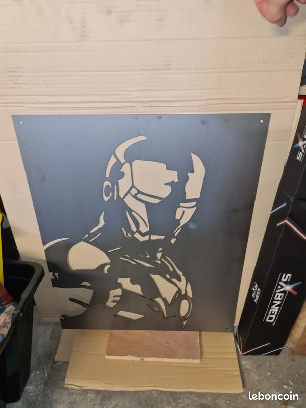 Cadre type marvel iron man (image 1)