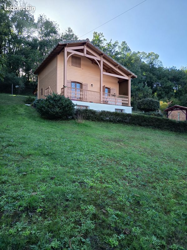 Maison 4 pièces 100 m² · à Parcoul-Chenaud · 100 m² · 770 €/mois