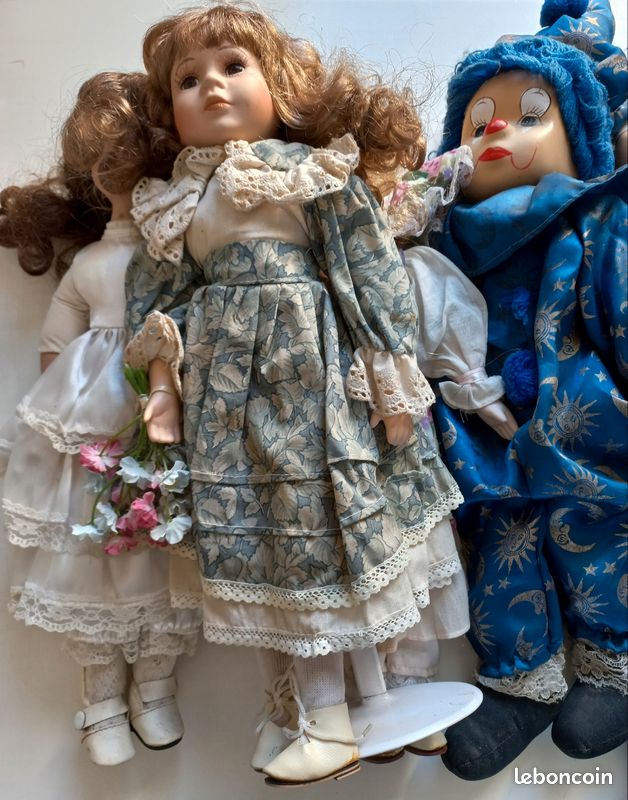 Anciennes poupées - Lot 6 - Vêtements