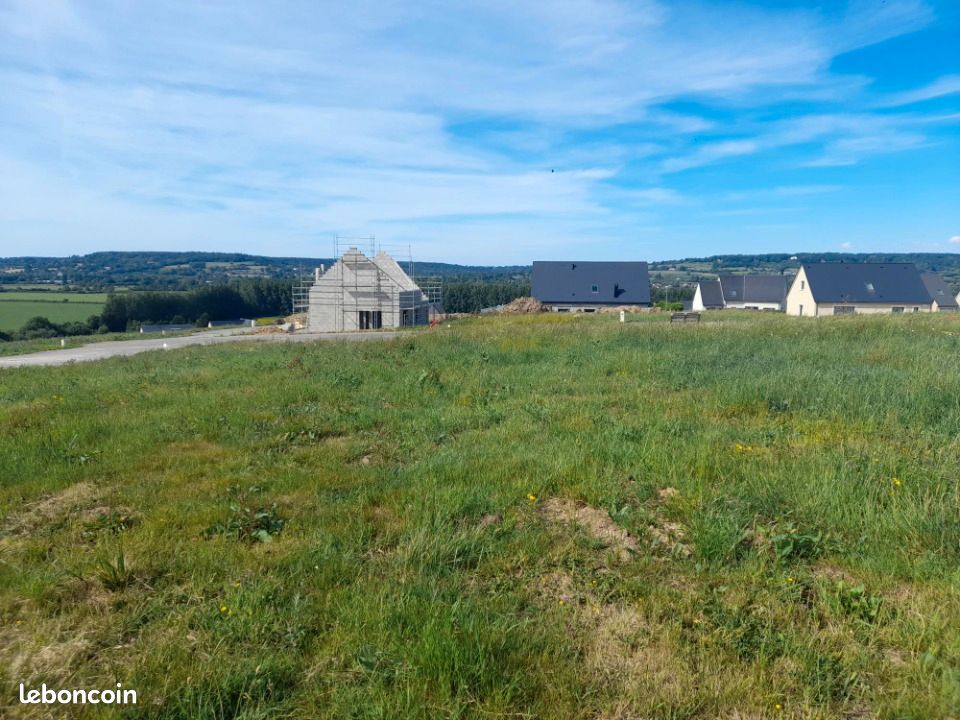 Terrain 631 m² · à Pont-l'Évêque · 90 000 €