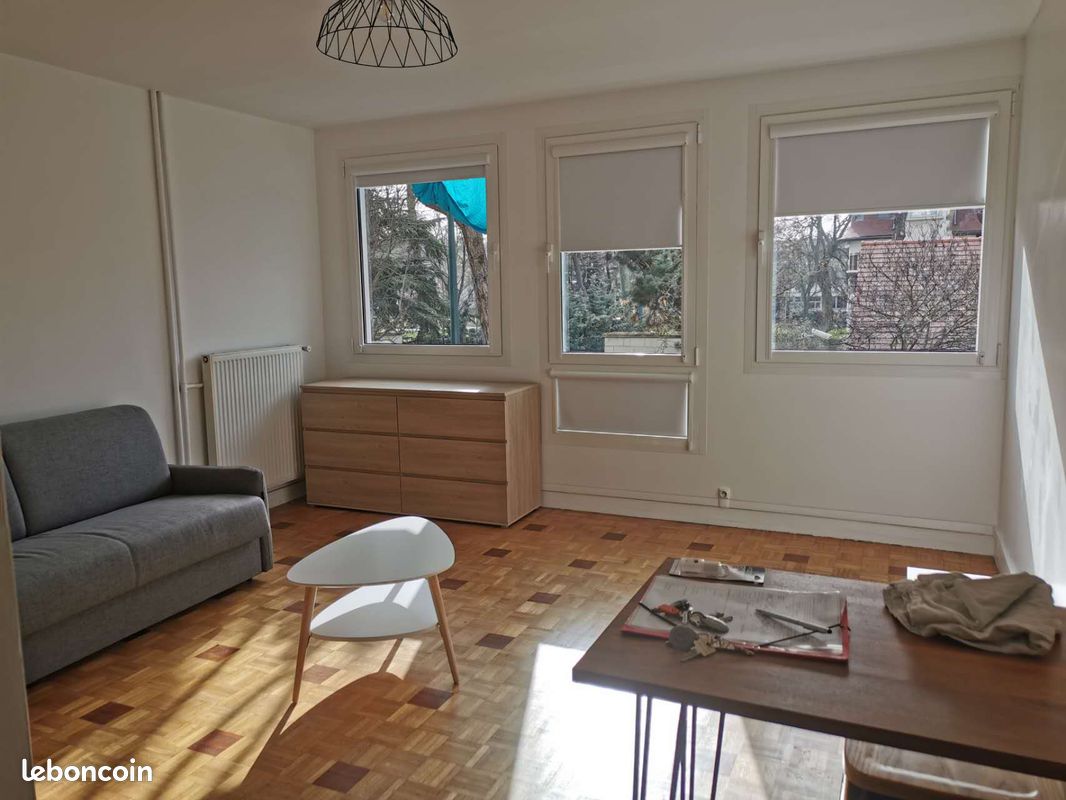 Appartement 1 pièce 28 m² · à Rueil-Malmaison · 28,2 m² · 880 €