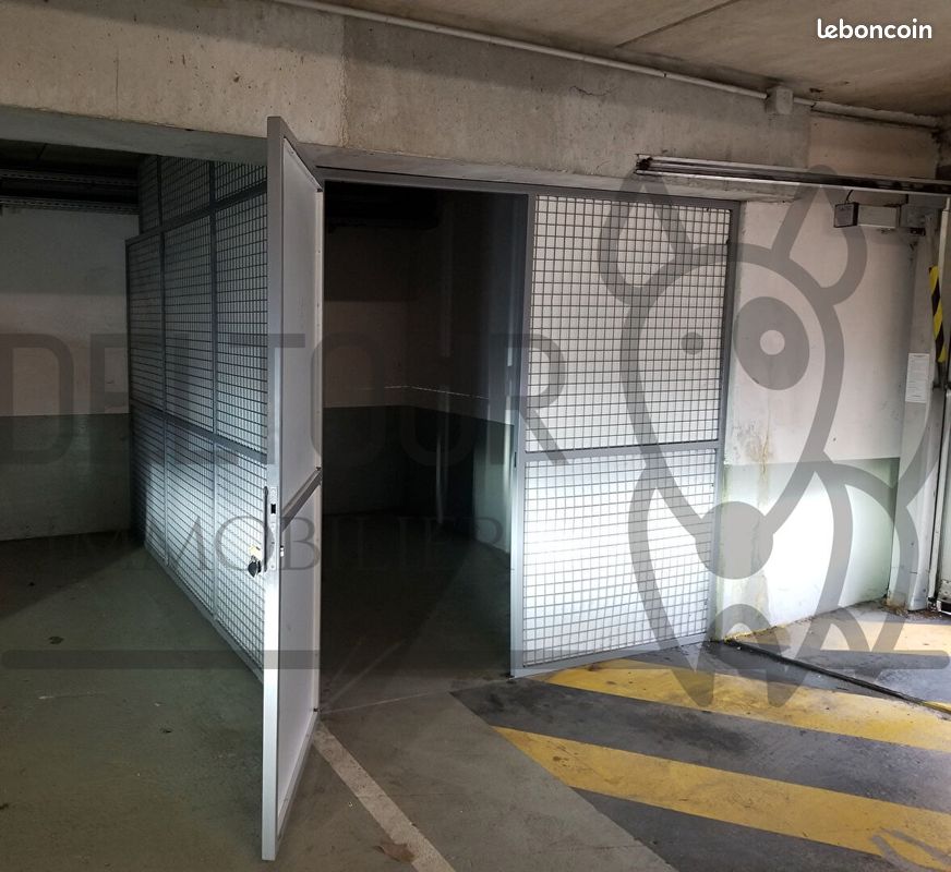 Parking/box COULOMMIERS · 75 €/mois