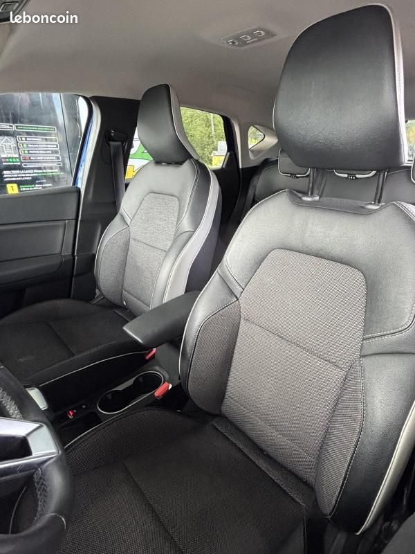 Renault Captur RIVE E-Tech 145 (image 8)